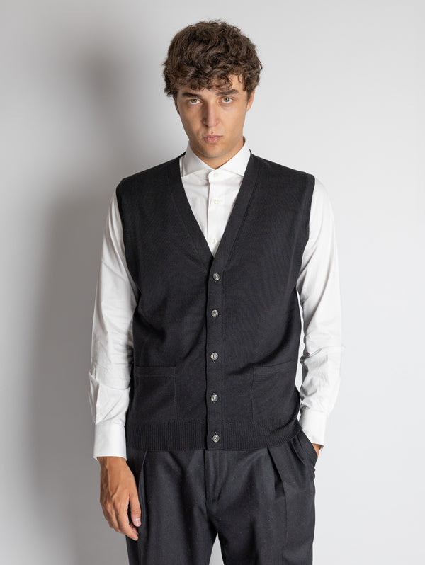Gile_INV-2024-9705-1_600x.jpg Gilet con Scollo a V Nero