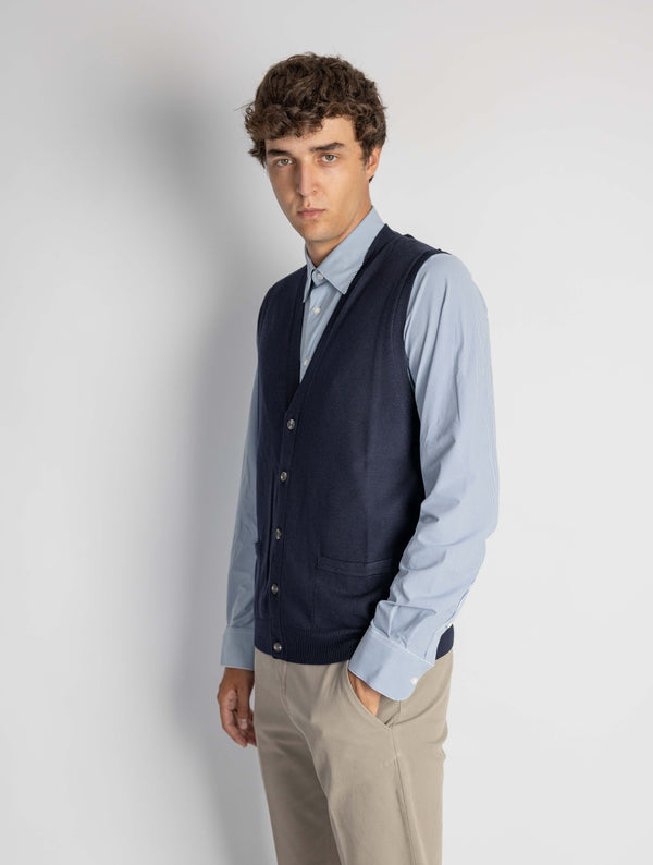 Gile_INV-2024-9713-2_600x.jpg Gilet con Scollo a V Blu