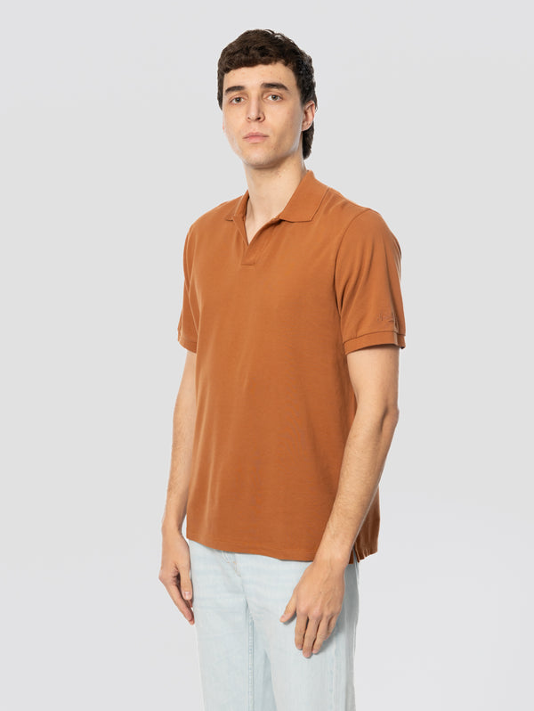 image-186_354e1cad-36f6-43a1-8269-618e92d6b573_600x.jpg Polo Charles in Piquet di Cotone Tabacco